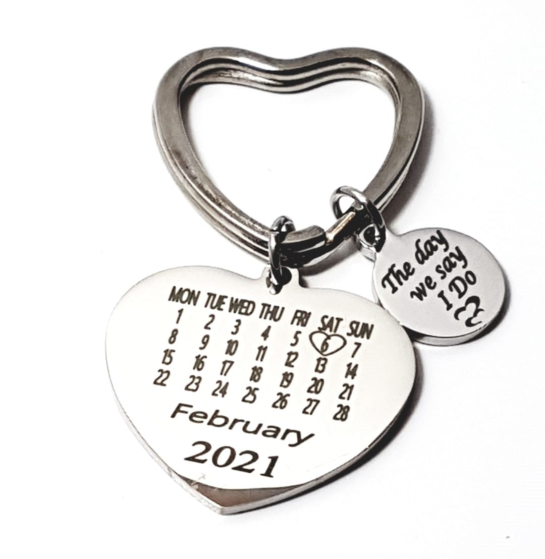 Personalised Special Date Heart Keyring-Stainless Steel Thoughtful Anniversary Gift